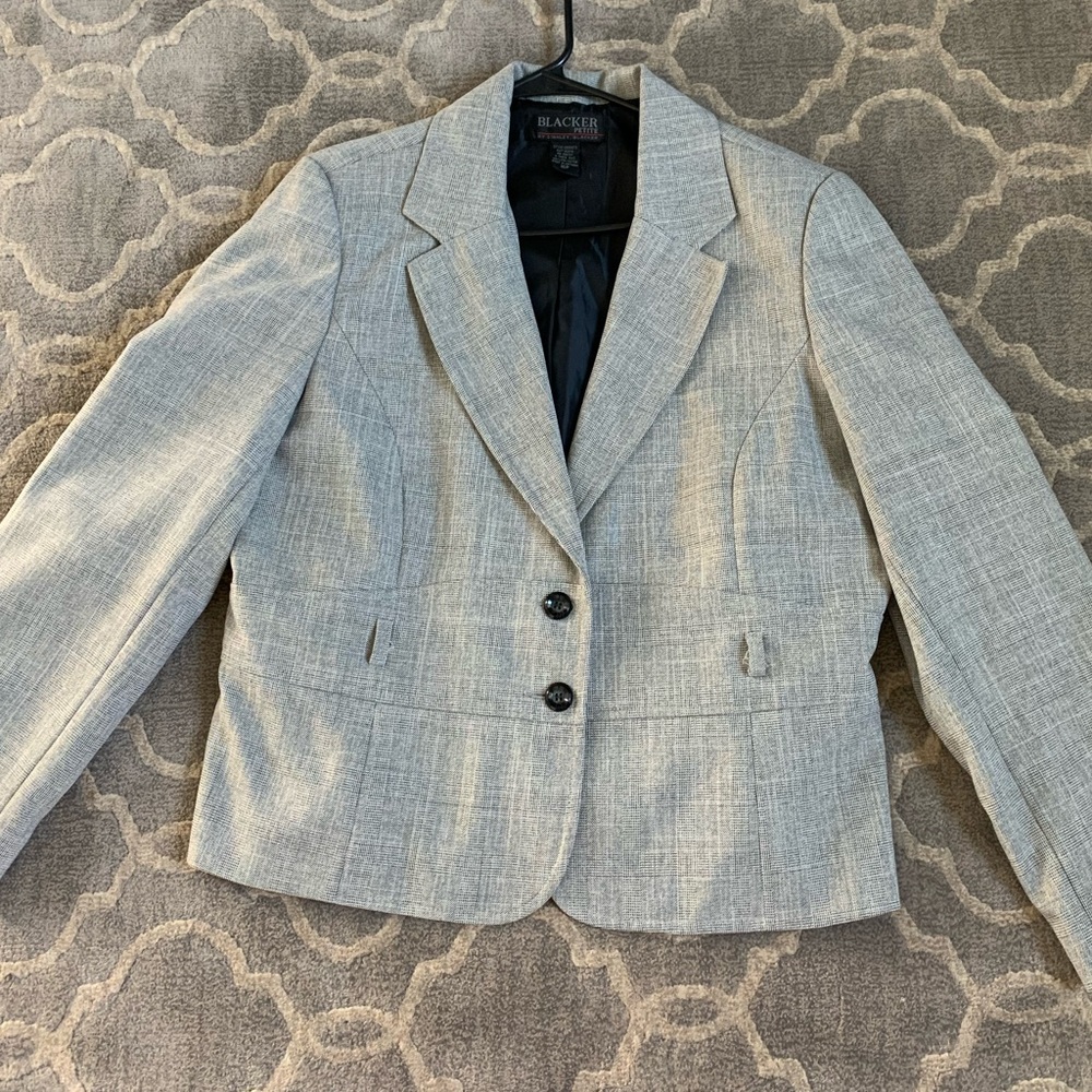 Blazer - Picture 2 of 2